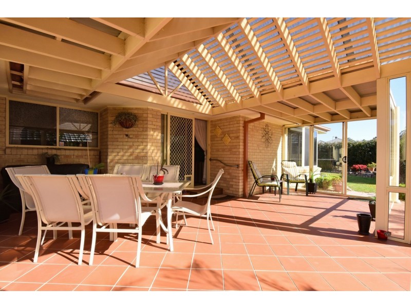 9 Burradoo Crescent, Nowra NSW 2541