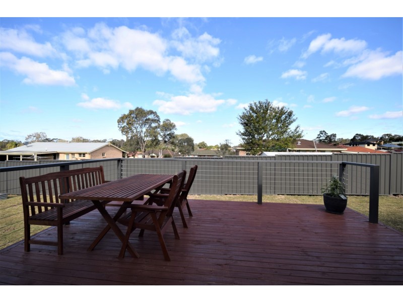 4 Plato Crescent, Worrigee NSW 2540