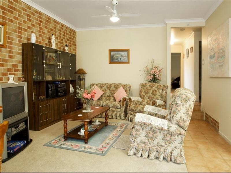 1/3 ETTRICK CLOSE, Bomaderry NSW 2541