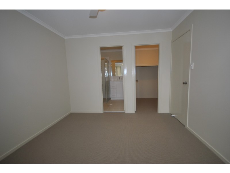 19 Candlebark Close, West Nowra NSW 2541