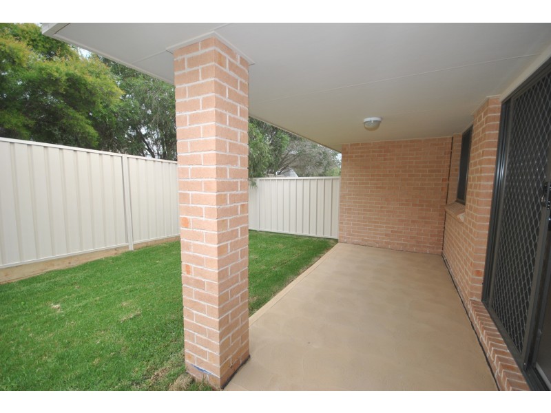 19 Candlebark Close, West Nowra NSW 2541
