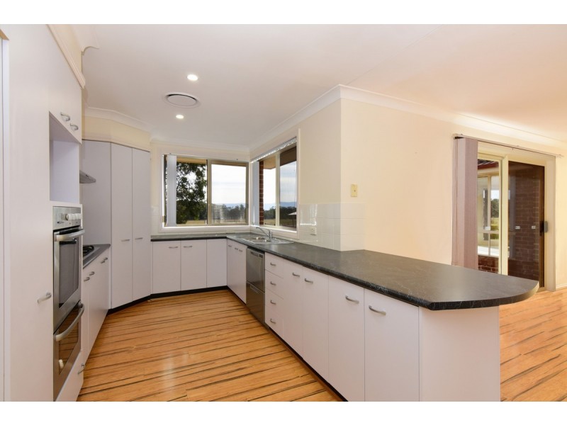 112 Tea Tree Lane, Nowra Hill NSW 2540