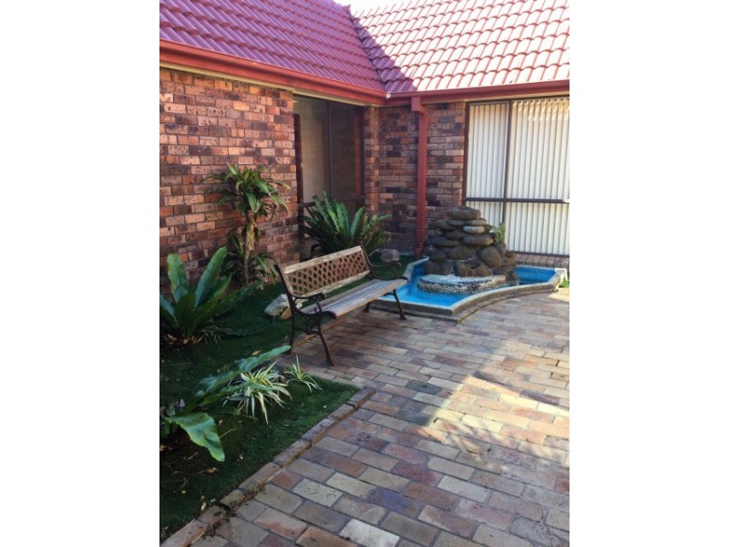 33 Ferntree Drive, Bomaderry NSW 2541