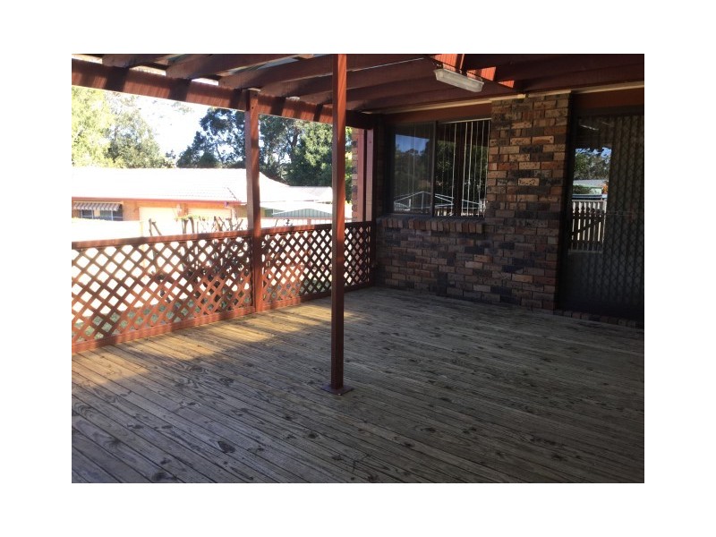 33 Ferntree Drive, Bomaderry NSW 2541