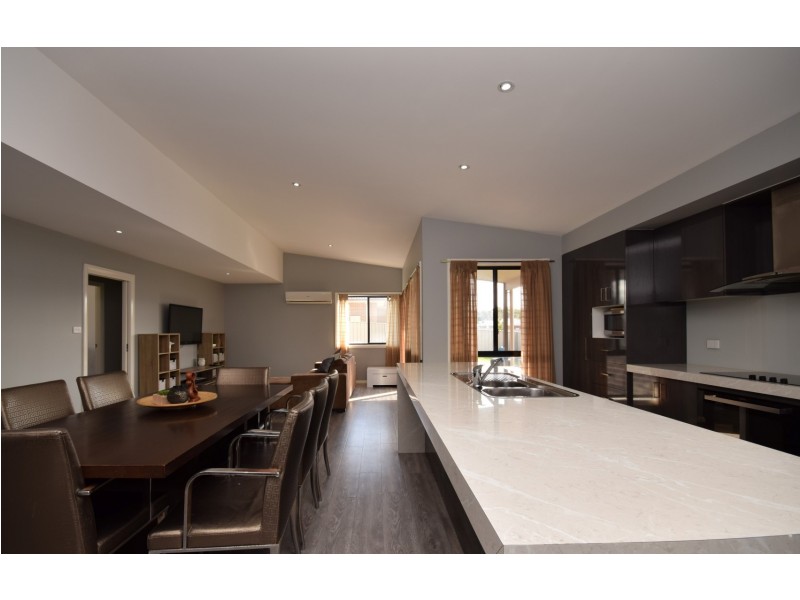 56 Rannoch Drive, West Nowra NSW 2541