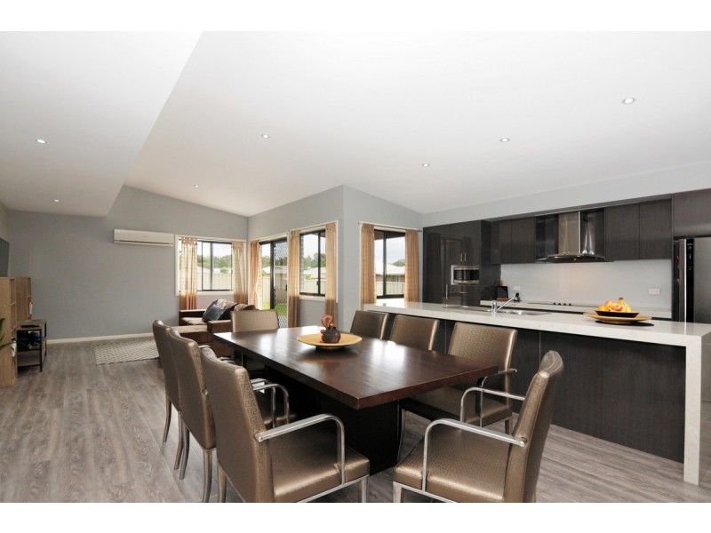 56 Rannoch Drive, West Nowra NSW 2541