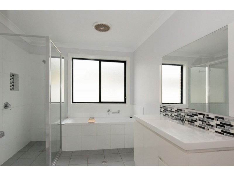 56 Rannoch Drive, West Nowra NSW 2541