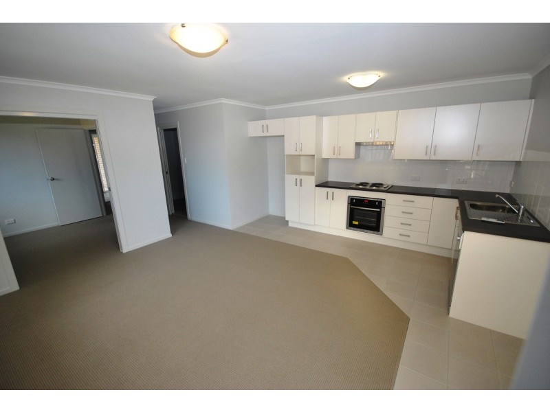 2/69 Sophia Road, Worrigee NSW 2540