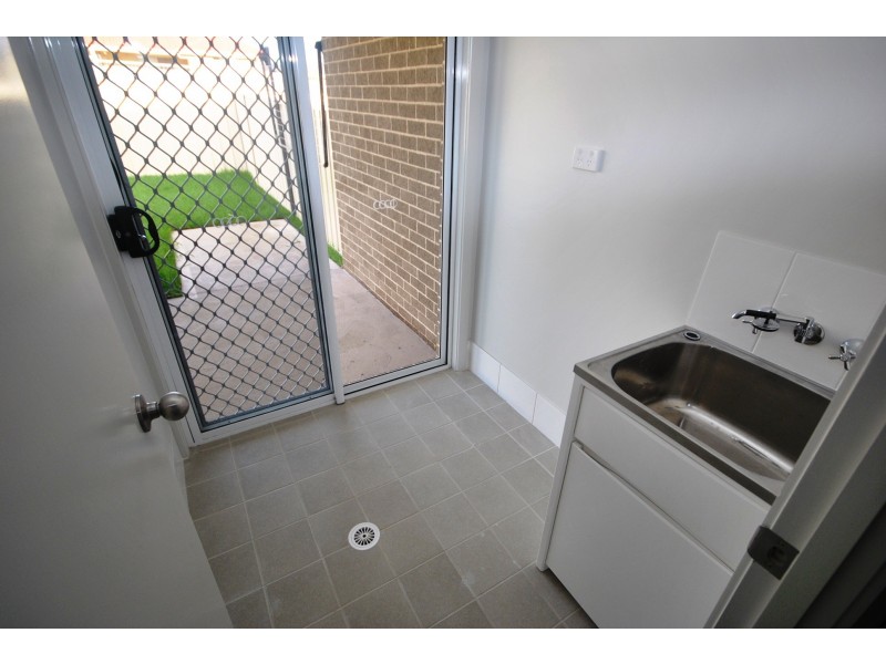 2/69 Sophia Road, Worrigee NSW 2540