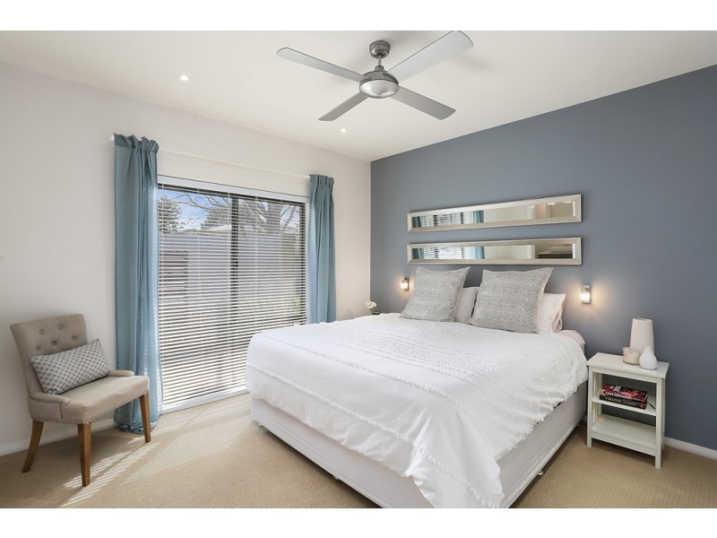 2 Lyrebird Drive, Nowra NSW 2541