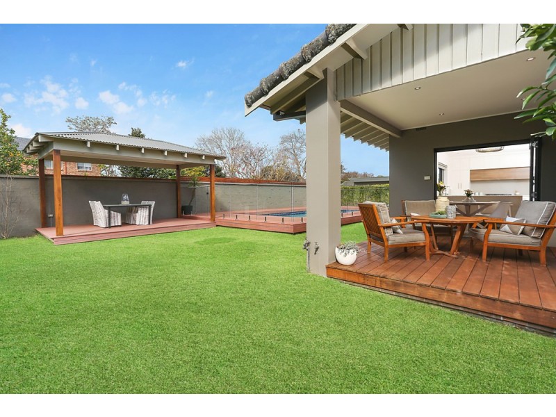 2 Lyrebird Drive, Nowra NSW 2541