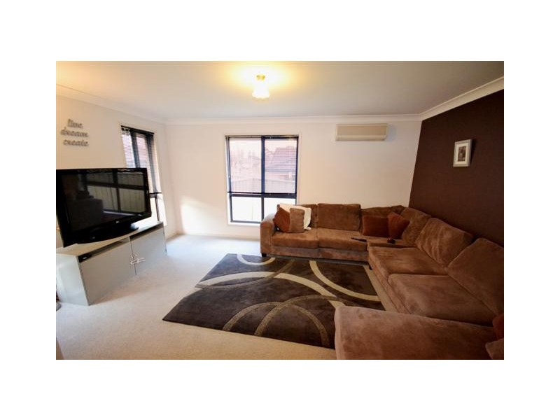 23 EMERALD DRIVE, Meroo Meadow NSW 2540