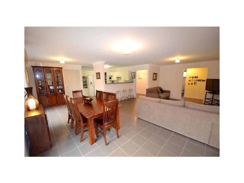23 EMERALD DRIVE, Meroo Meadow NSW 2540