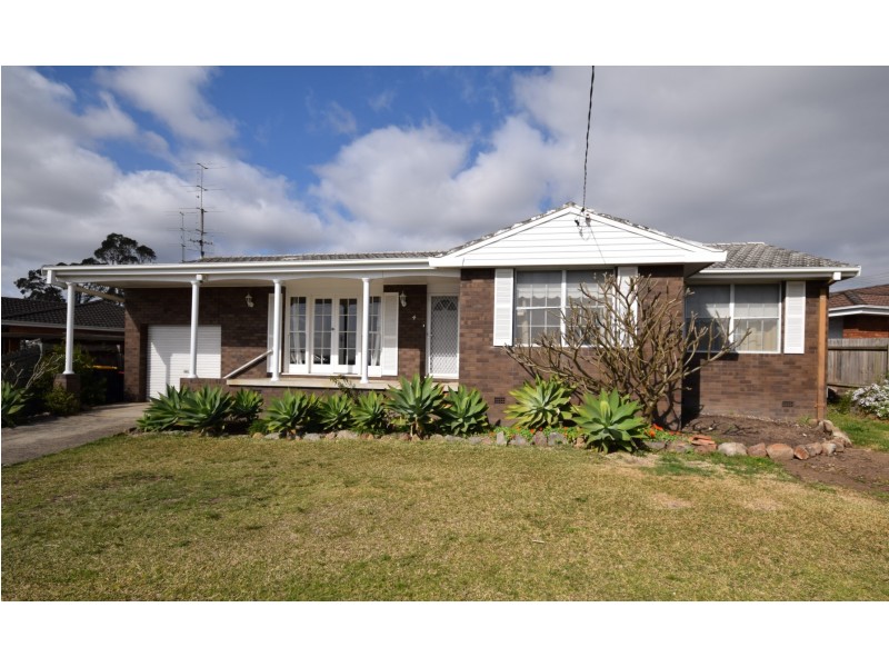 4 Tarraba Crescent, Nowra NSW 2541
