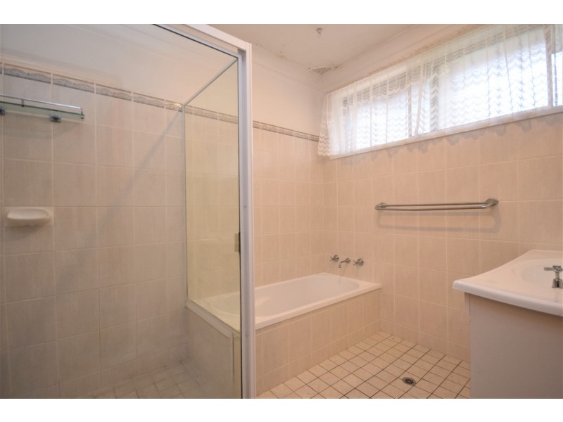 4 Tarraba Crescent, Nowra NSW 2541