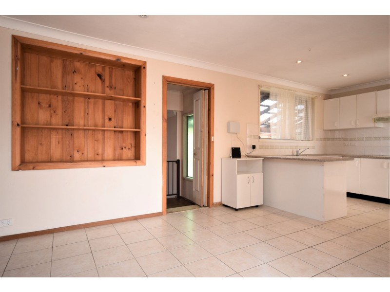 4 Tarraba Crescent, Nowra NSW 2541