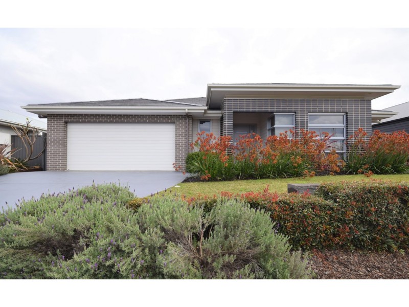 18 Firetail Street, South Nowra NSW 2541