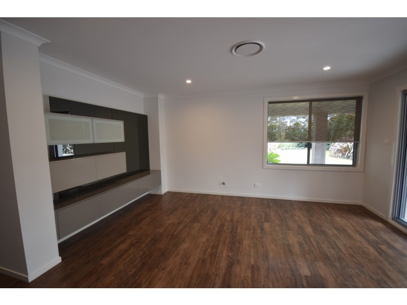 18 Firetail Street, South Nowra NSW 2541