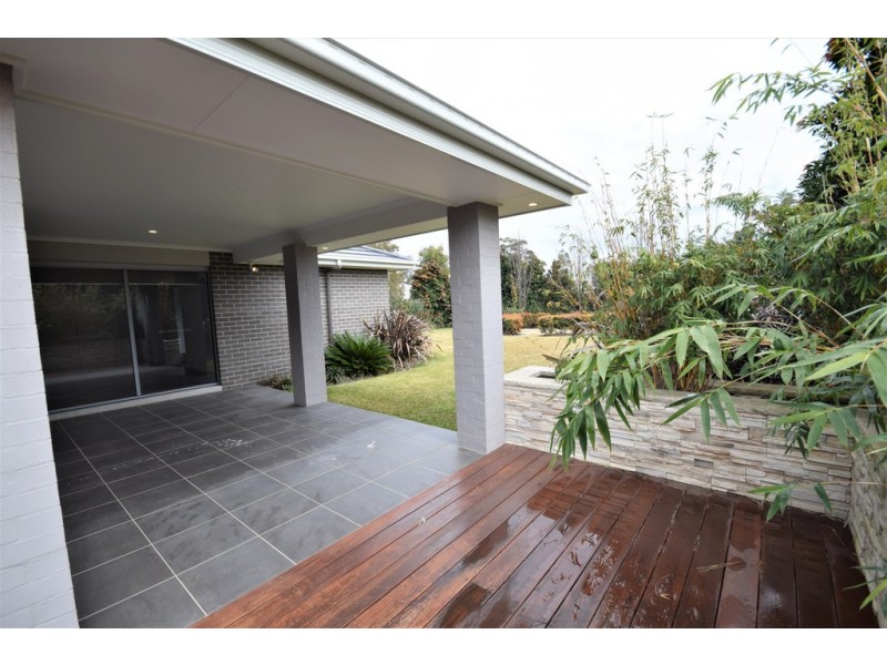 18 Firetail Street, South Nowra NSW 2541