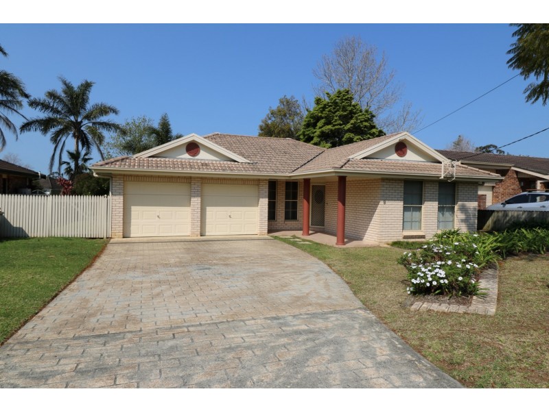 8 Gleneagle Parade, North Nowra NSW 2541