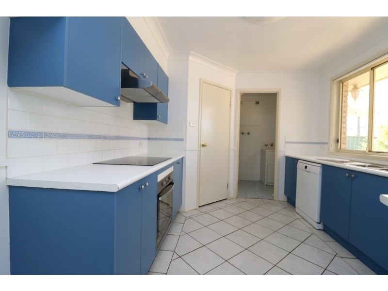 8 Gleneagle Parade, North Nowra NSW 2541