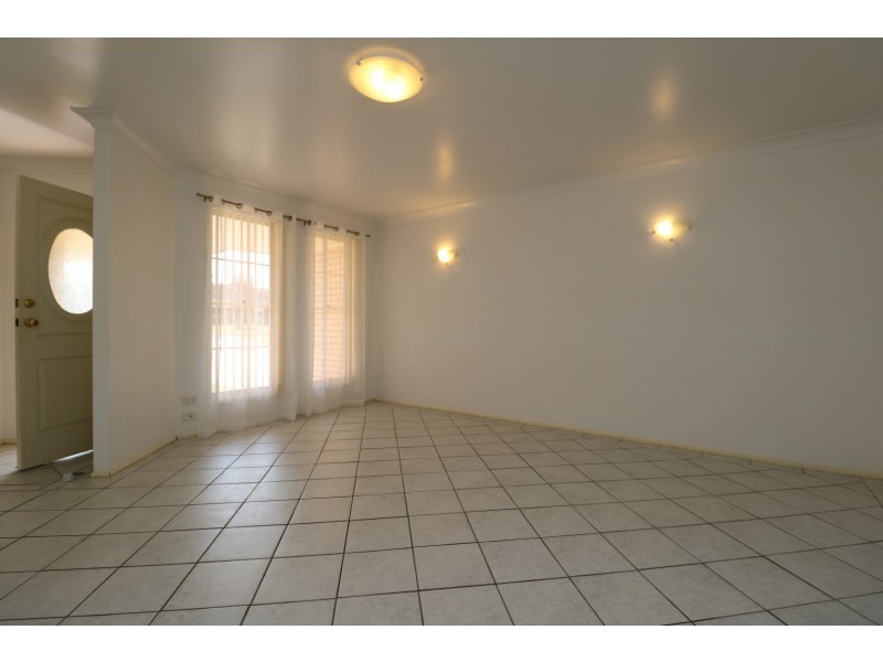 8 Gleneagle Parade, North Nowra NSW 2541