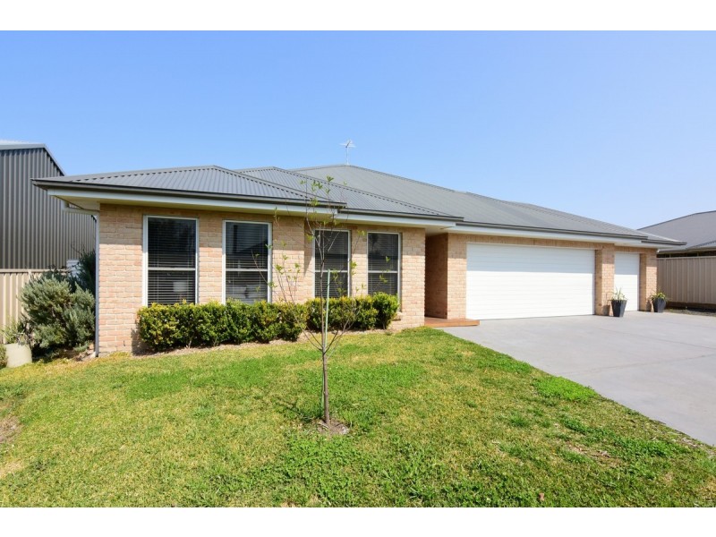 29 Blue Bell Way, Worrigee NSW 2540