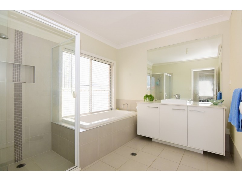 29 Blue Bell Way, Worrigee NSW 2540