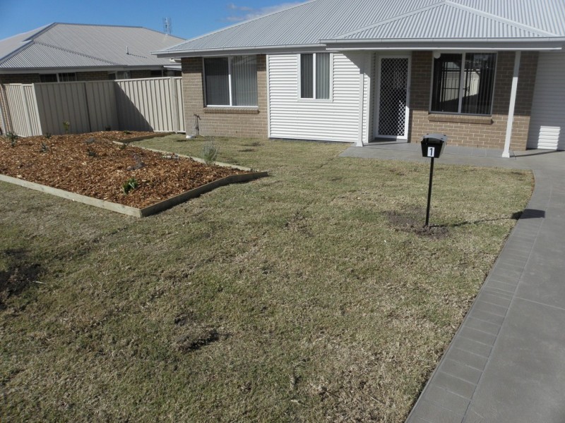 1 Rocklily Place, Worrigee NSW 2540