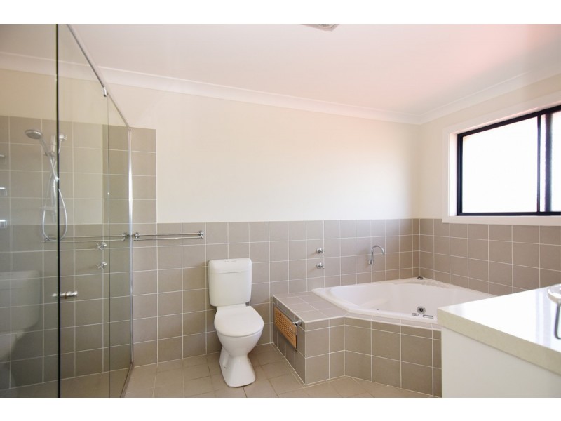 18 Royal Street, Worrigee NSW 2540