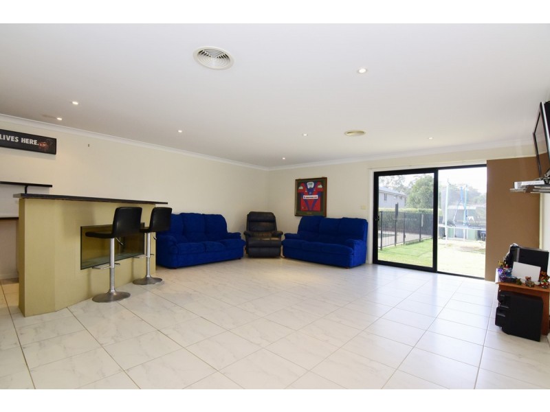 18 Royal Street, Worrigee NSW 2540