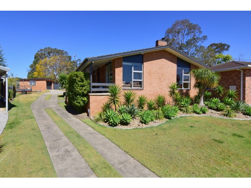 27 Philip Drive, North Nowra NSW 2541