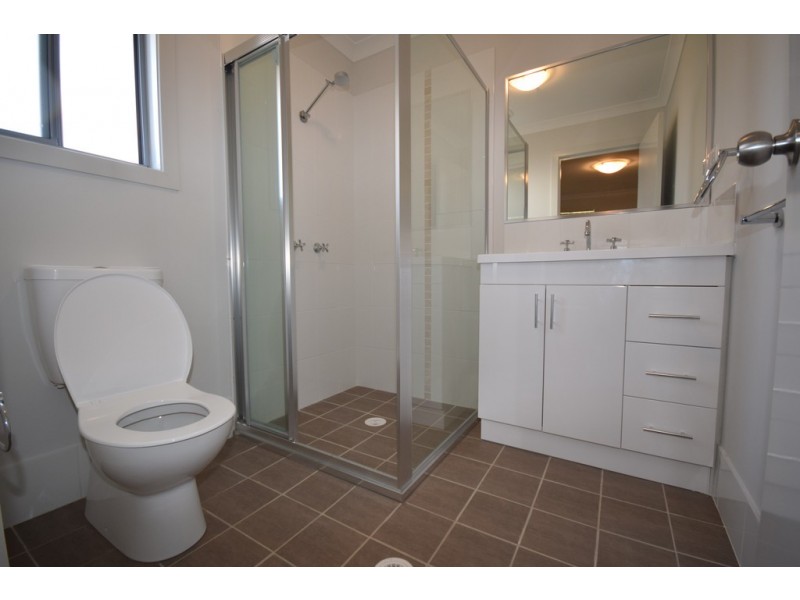 15 Hastings Parade, Sussex Inlet NSW 2540