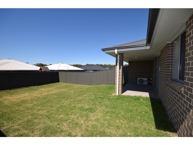 15 Hastings Parade, Sussex Inlet NSW 2540