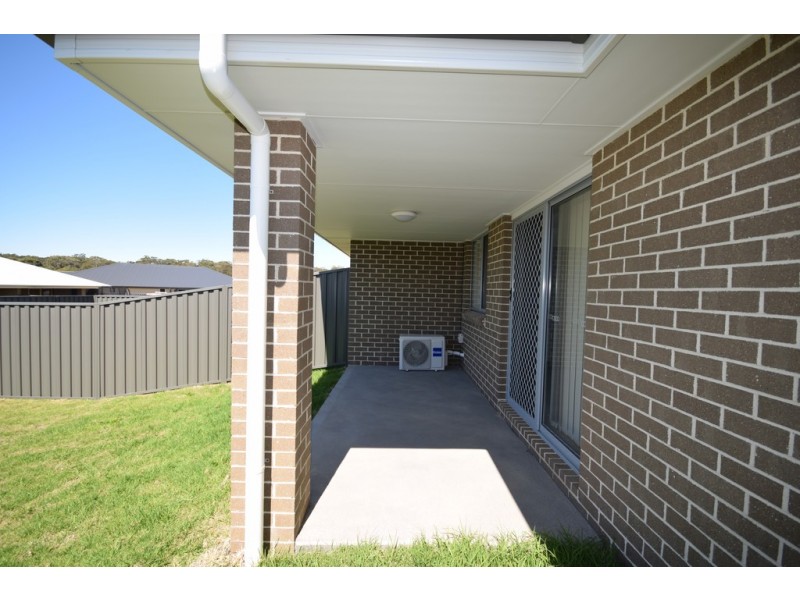 15 Hastings Parade, Sussex Inlet NSW 2540