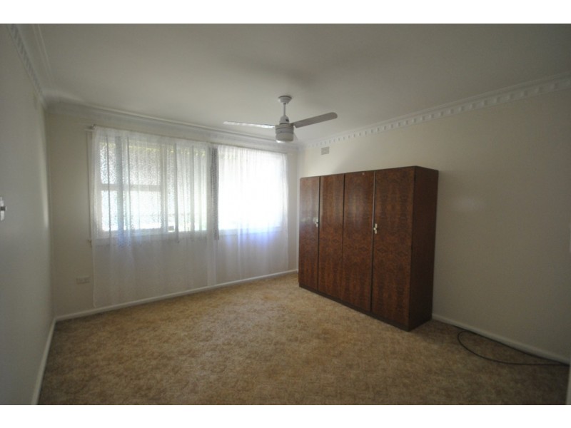 8 Hewlett Avenue, North Nowra NSW 2541