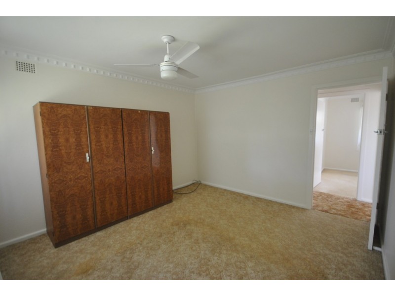 8 Hewlett Avenue, North Nowra NSW 2541