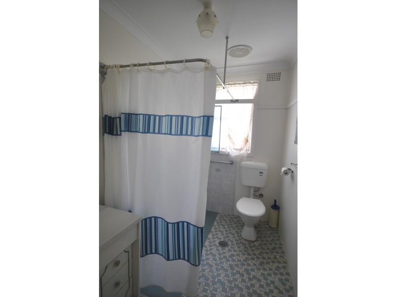 8 Hewlett Avenue, North Nowra NSW 2541
