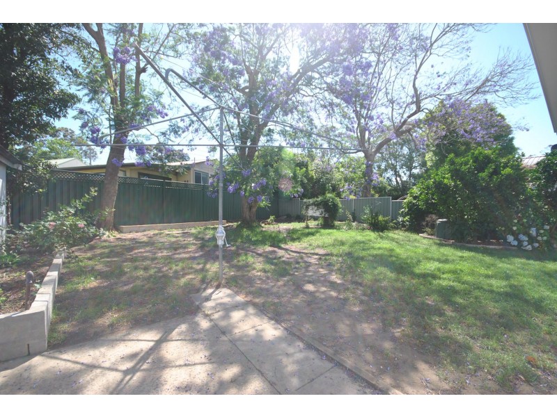 8 Hewlett Avenue, North Nowra NSW 2541