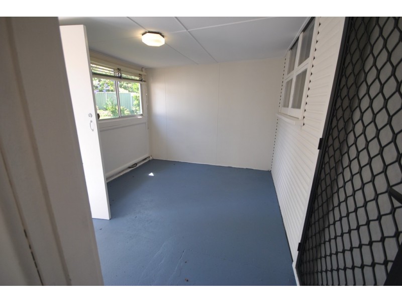 8 Hewlett Avenue, North Nowra NSW 2541