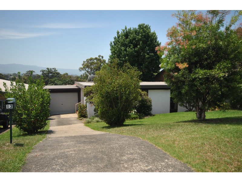 13 Elder Crescent, Nowra NSW 2541