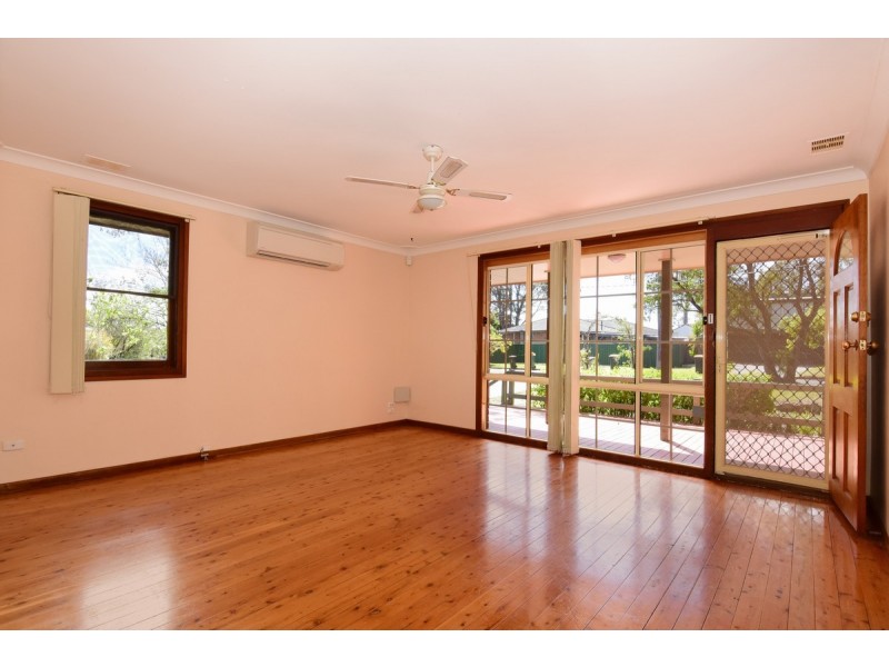 27 McDonald Avenue, Nowra NSW 2541