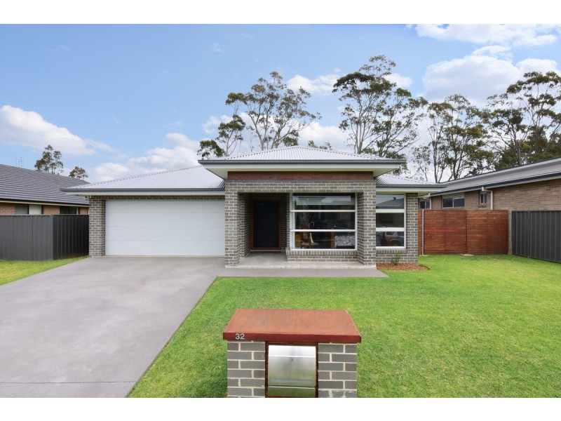 32 Bowerbird Street, South Nowra NSW 2541