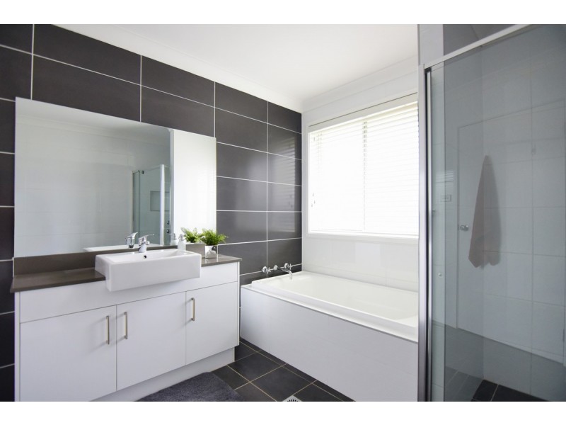 32 Bowerbird Street, South Nowra NSW 2541