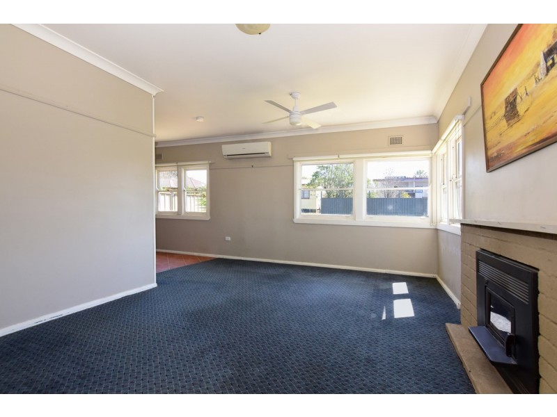 8 Gould Avenue, Nowra NSW 2541
