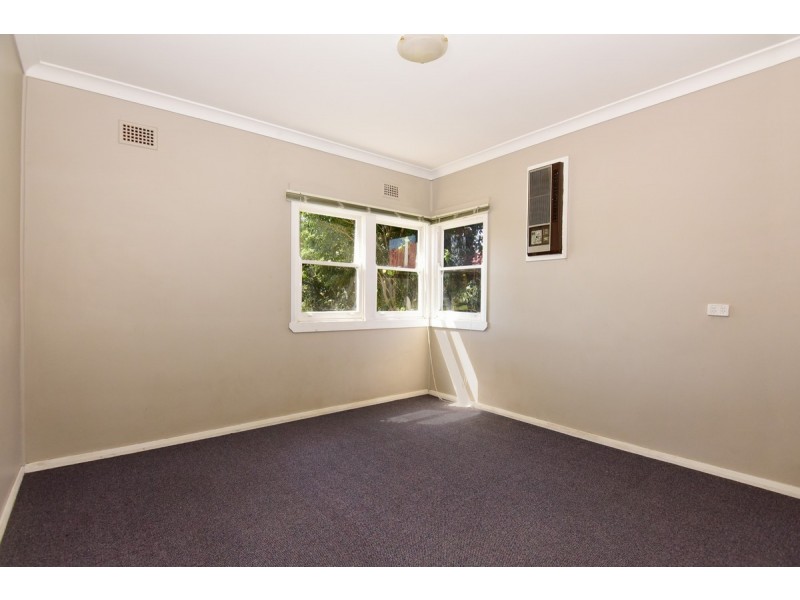 8 Gould Avenue, Nowra NSW 2541