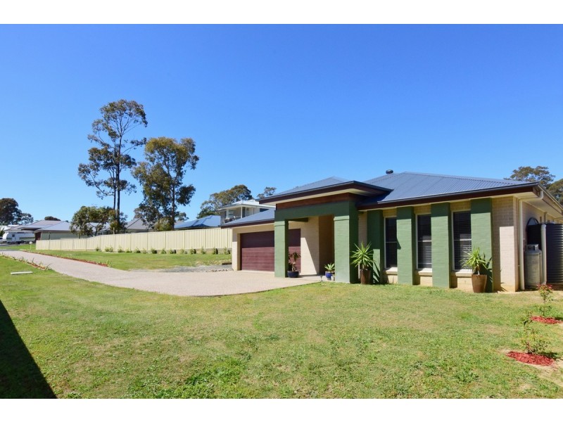 8 Waxberry Place, Sanctuary Point NSW 2540