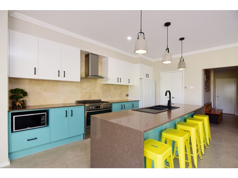 8 Waxberry Place, Sanctuary Point NSW 2540