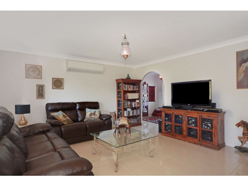 17 Gleneagle Parade, North Nowra NSW 2541