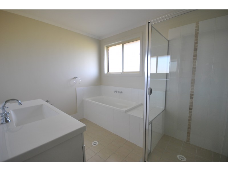 24 sugarwood road, Worrigee NSW 2540